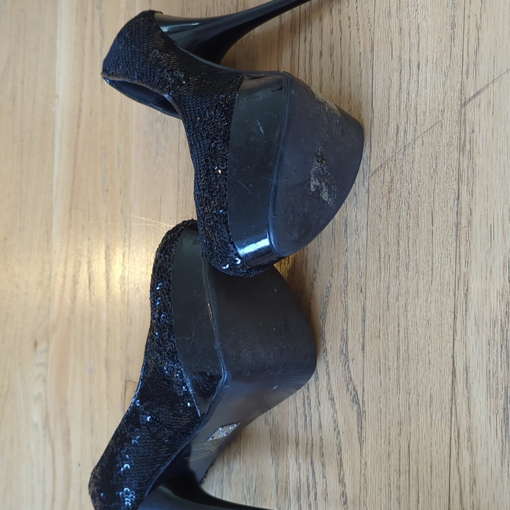 High Platform Heels - Picture 4 of 5
